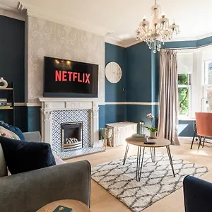 Beautiful 3 Bedroom Townhouse Harrogate